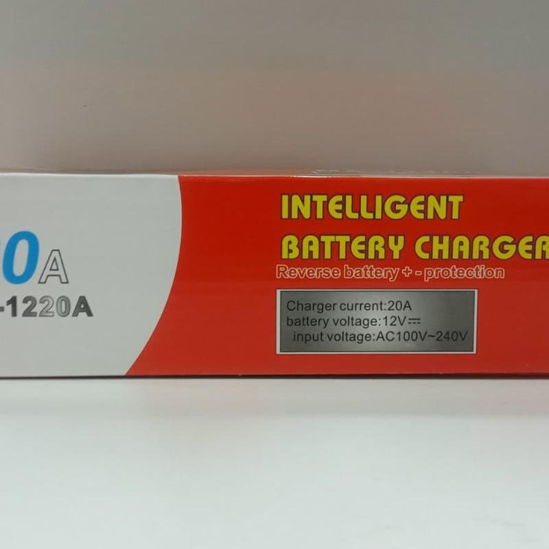 CoMet Battery Charger 20A